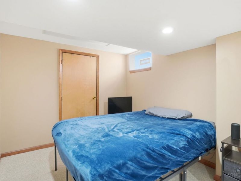 3263 Bellacre Court, Green Township, OH 45248 Photo 30