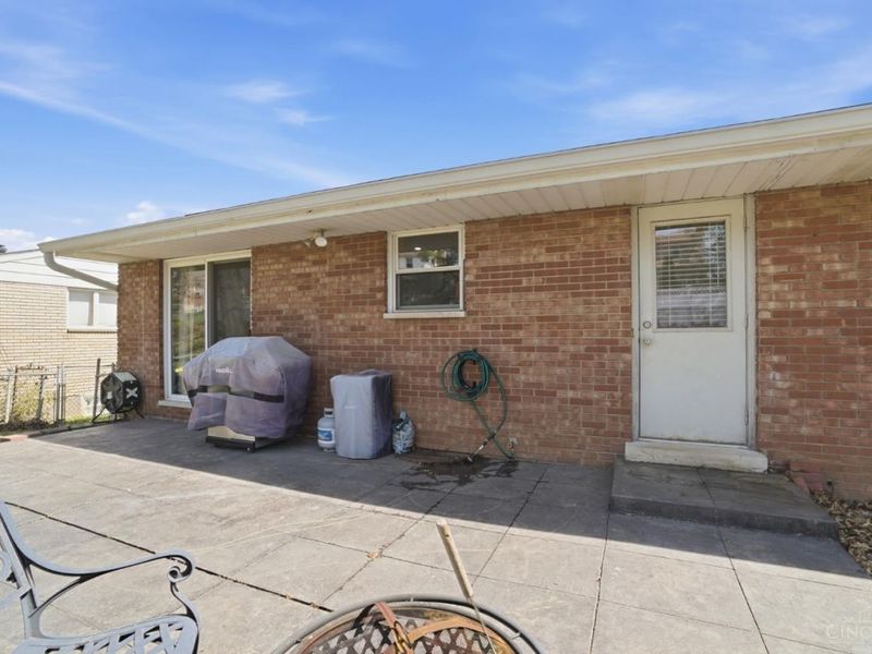 3263 Bellacre Court, Green Township, OH 45248 Photo 37