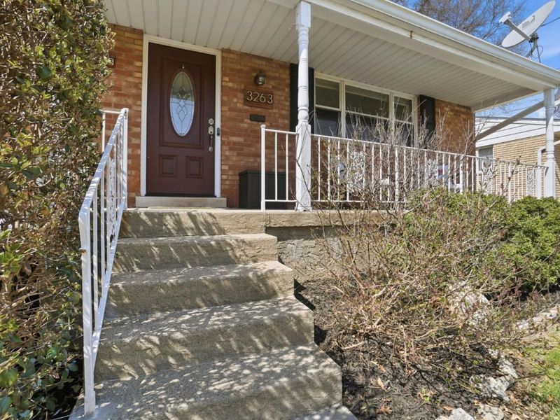 3263 Bellacre Court, Green Township, OH 45248 Photo 4