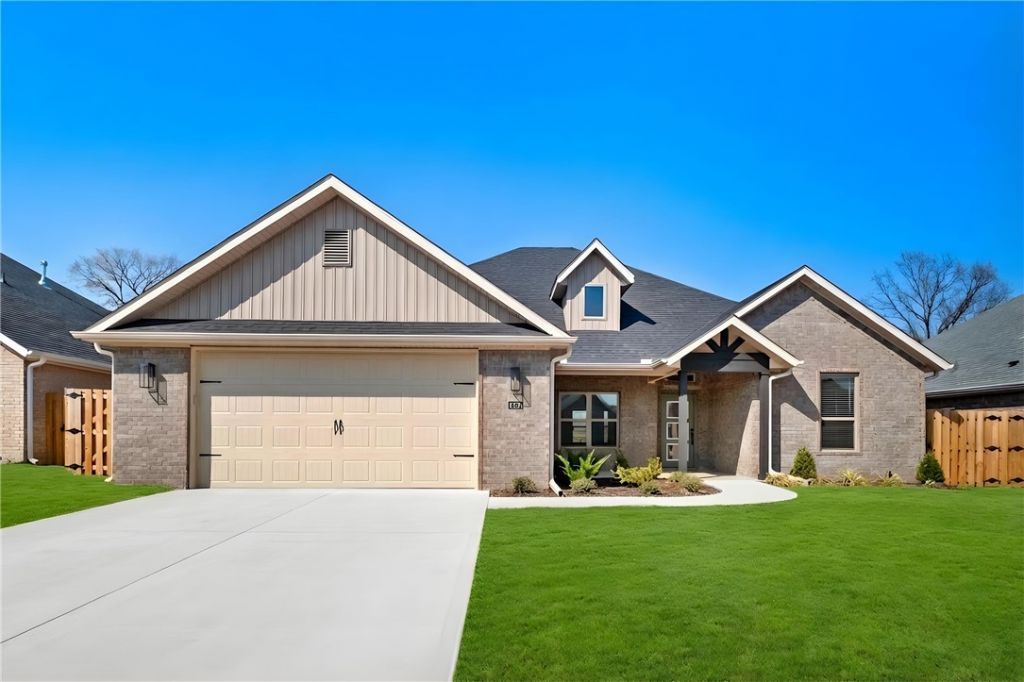 1350 Overcup Oak Lane, Bentonville, AR 72713 Main Photo