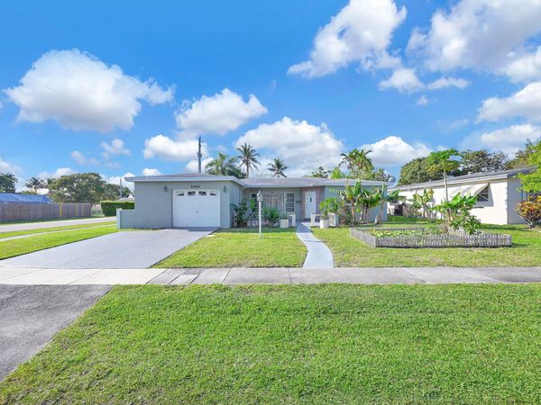 5060 NW 41st Court, Lauderdale Lakes, FL 33319