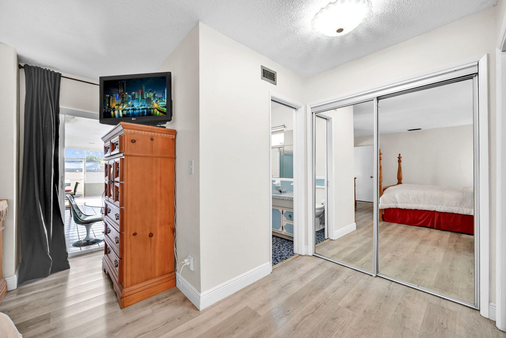 5060 NW 41st Court, Lauderdale Lakes, FL 33319 Photo