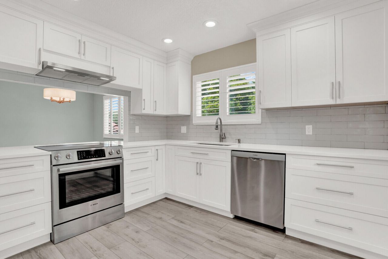 9 Lexington Lane E, Unit H, Palm Beach Gardens, FL 33418 Photo