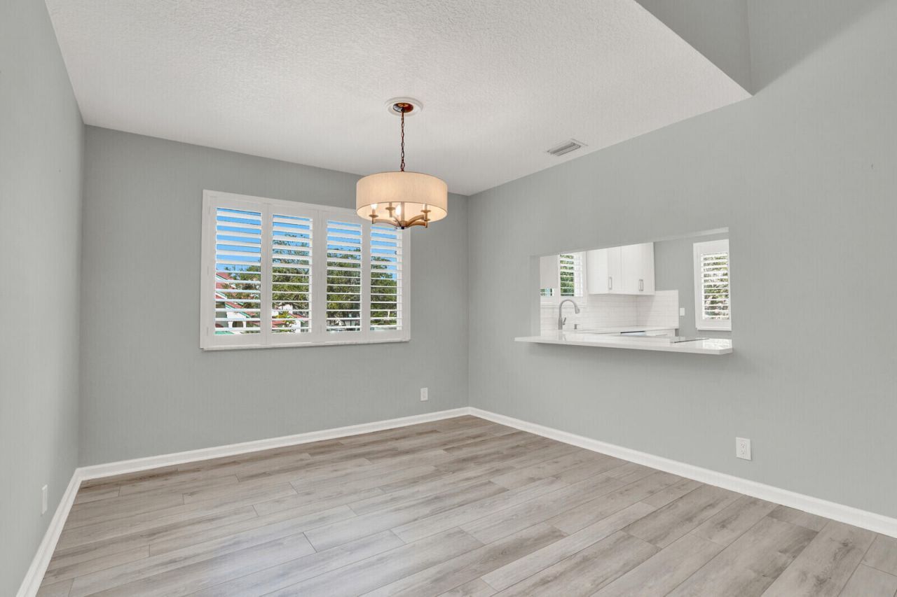 9 Lexington Lane E, Unit H, Palm Beach Gardens, FL 33418 Photo