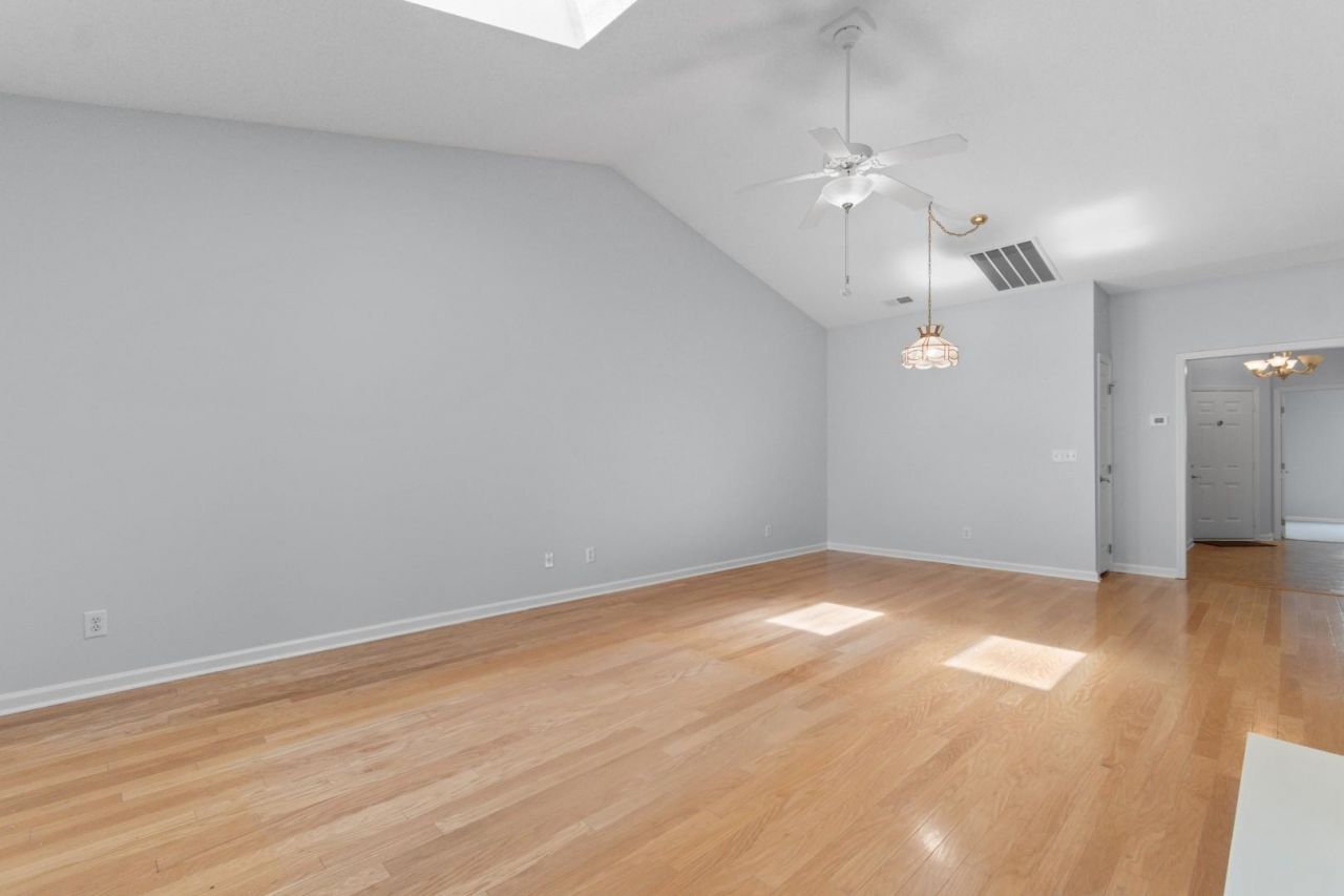 4520 Lighthouse Dr. Photo 10