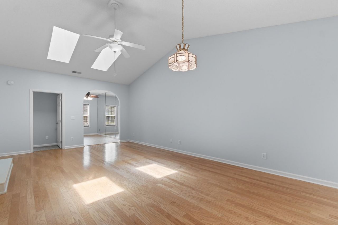 4520 Lighthouse Dr. Photo 8