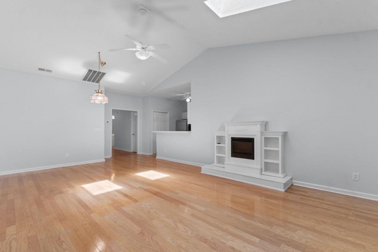 4520 Lighthouse Dr. Photo 9