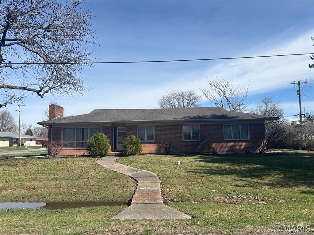 614 N Oak Street Vandalia, MO 63382