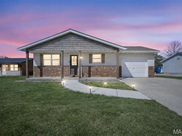 402 Ackerman Place, Troy, IL 62294