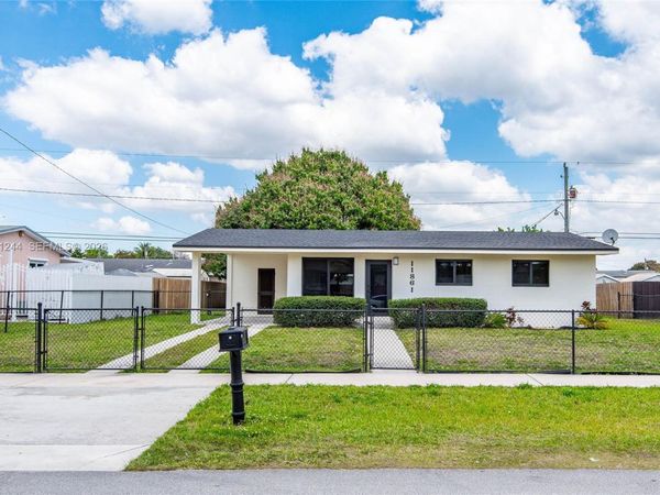11861 SW 185th Ter , Miami, FL 33177