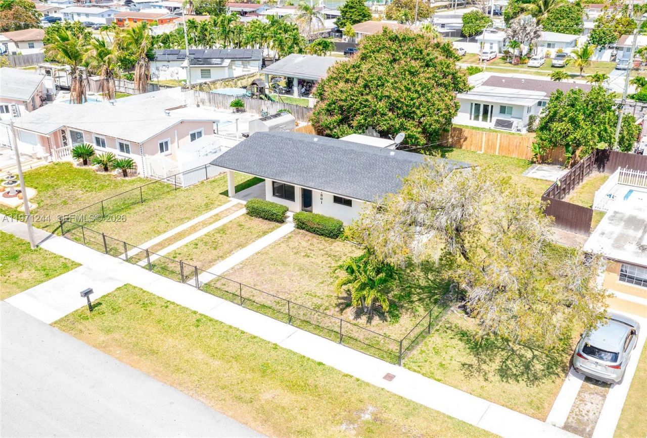 11861 SW 185th Ter , Miami, FL 33177 Photo