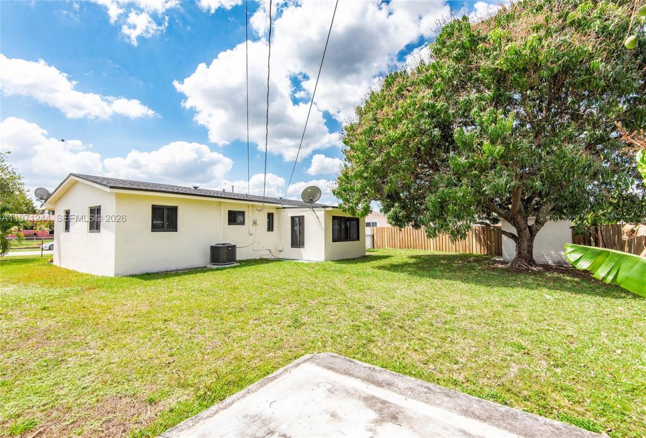 11861 SW 185th Ter , Miami, FL 33177 Photo