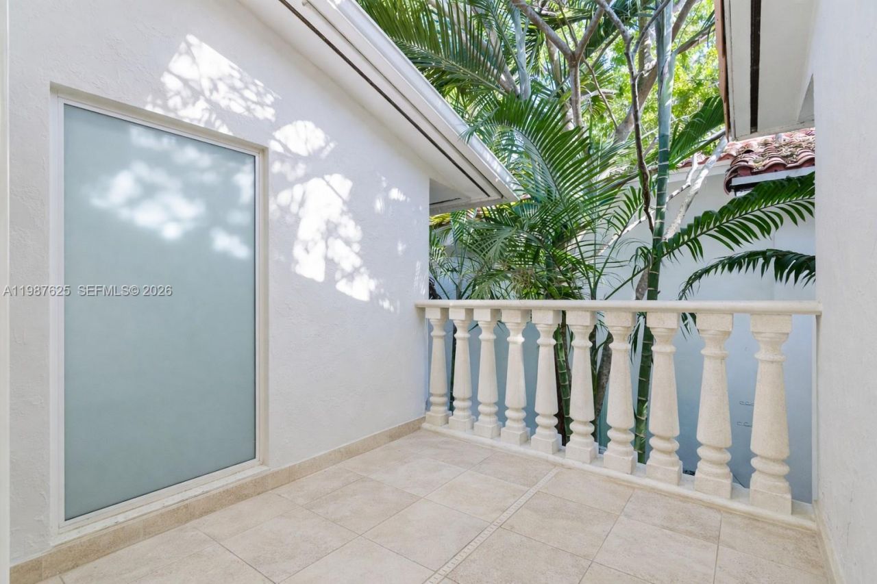 4000 Alhambra Circle, Coral Gables, FL 33146 Photo