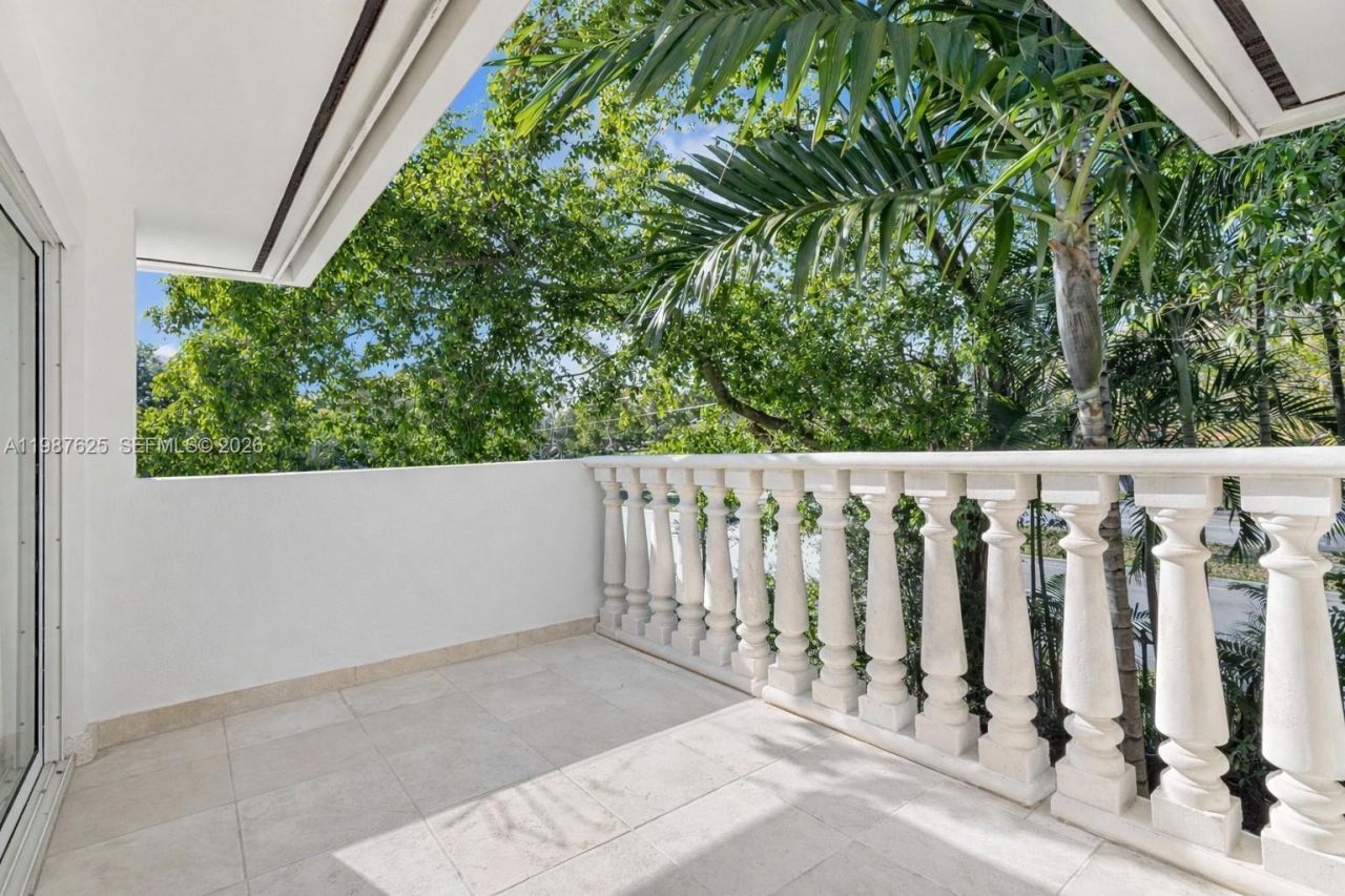 4000 Alhambra Circle, Coral Gables, FL 33146 Photo