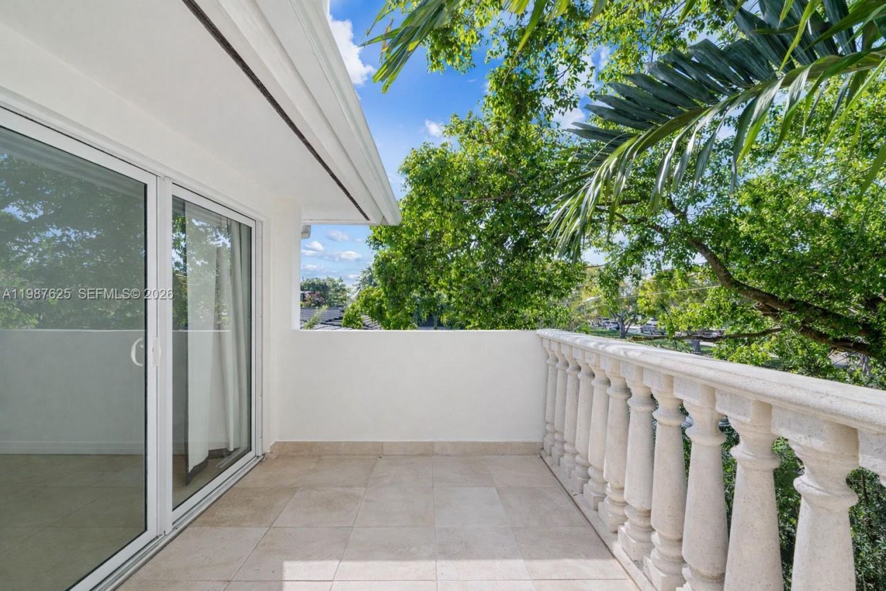 4000 Alhambra Circle, Coral Gables, FL 33146 Photo