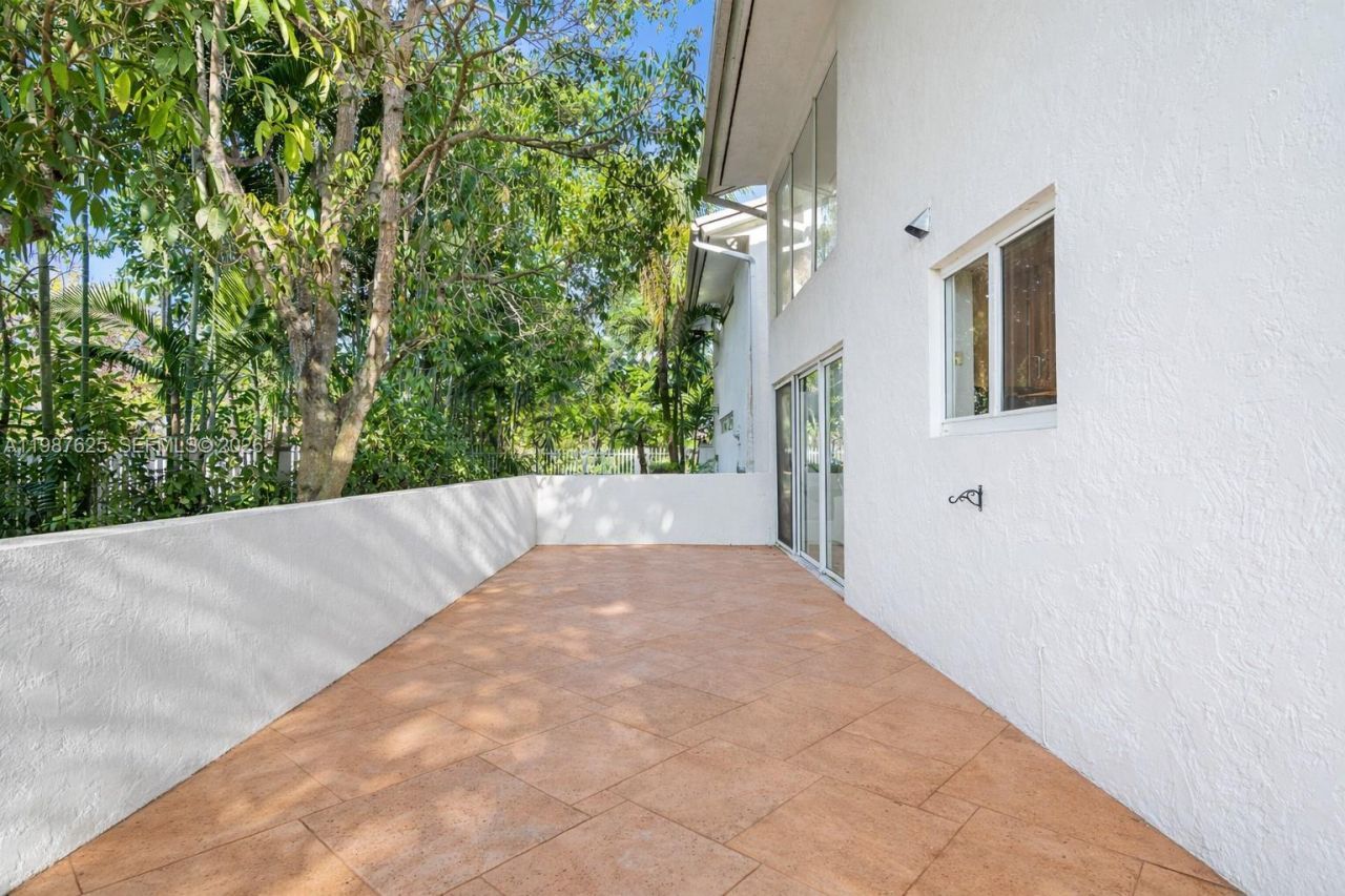 4000 Alhambra Circle, Coral Gables, FL 33146 Photo