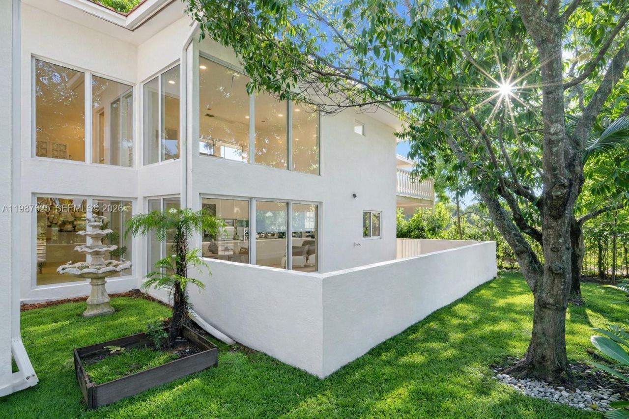 4000 Alhambra Circle, Coral Gables, FL 33146 Photo