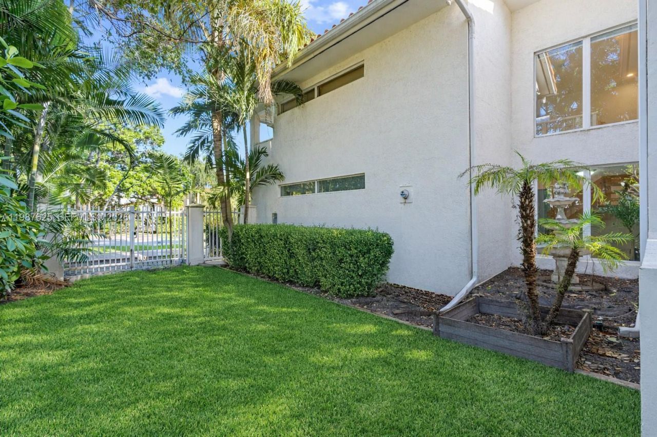 4000 Alhambra Circle, Coral Gables, FL 33146 Photo