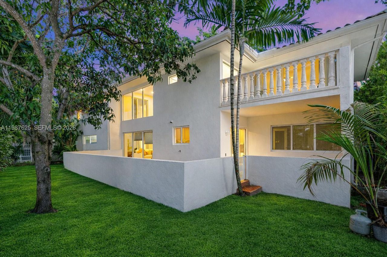 4000 Alhambra Circle, Coral Gables, FL 33146 Photo