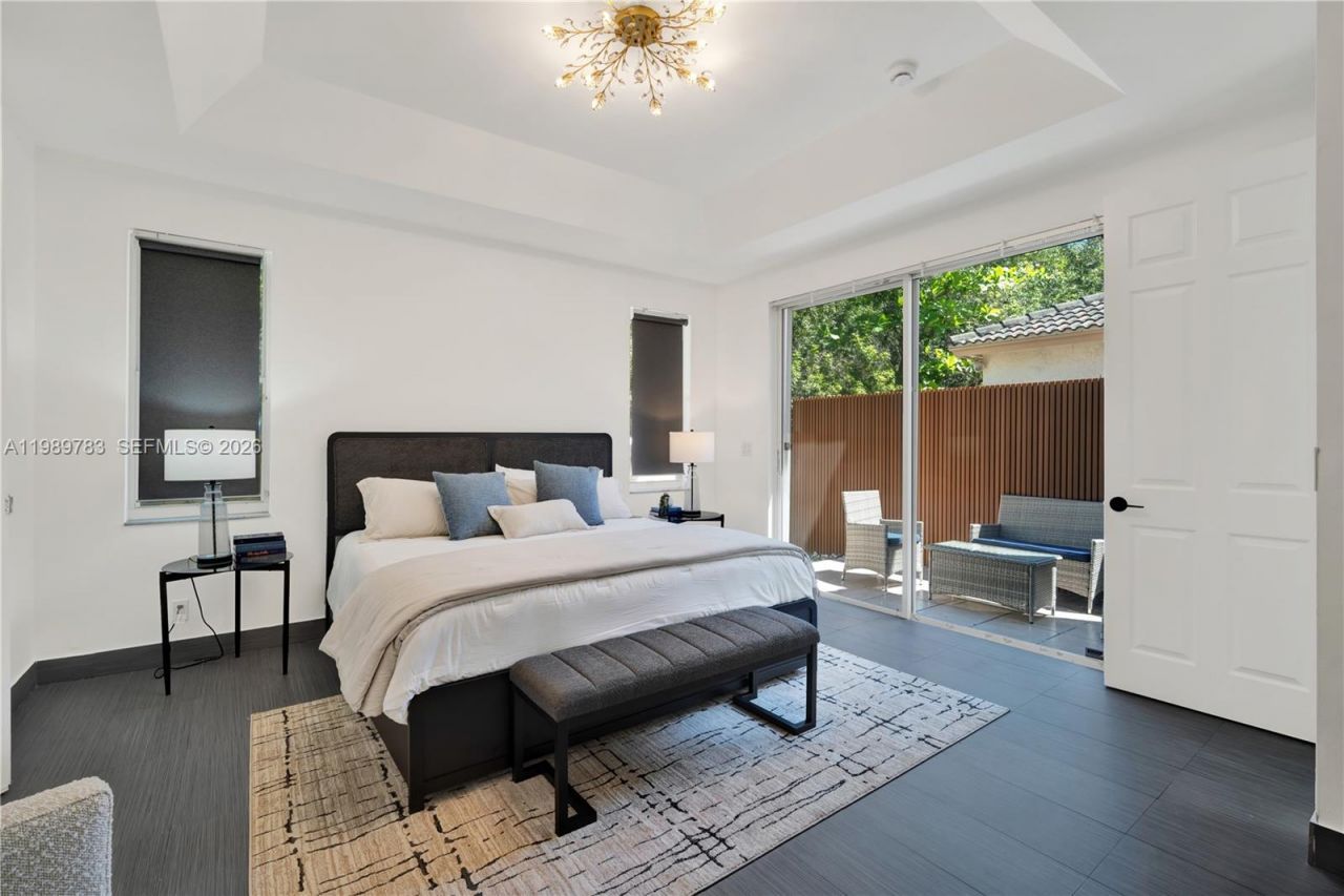 1251 Hayes St , Hollywood, FL 33019 Photo