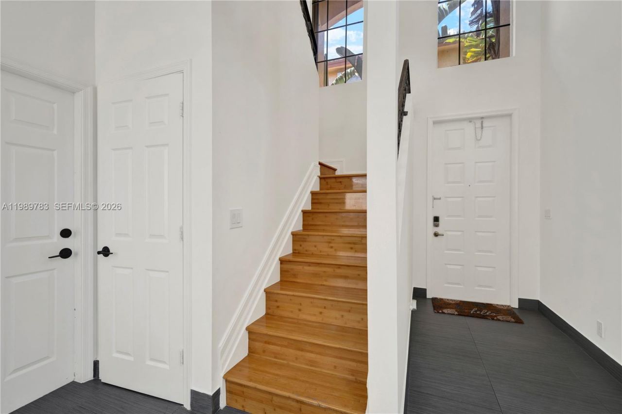 1251 Hayes St , Hollywood, FL 33019 Photo