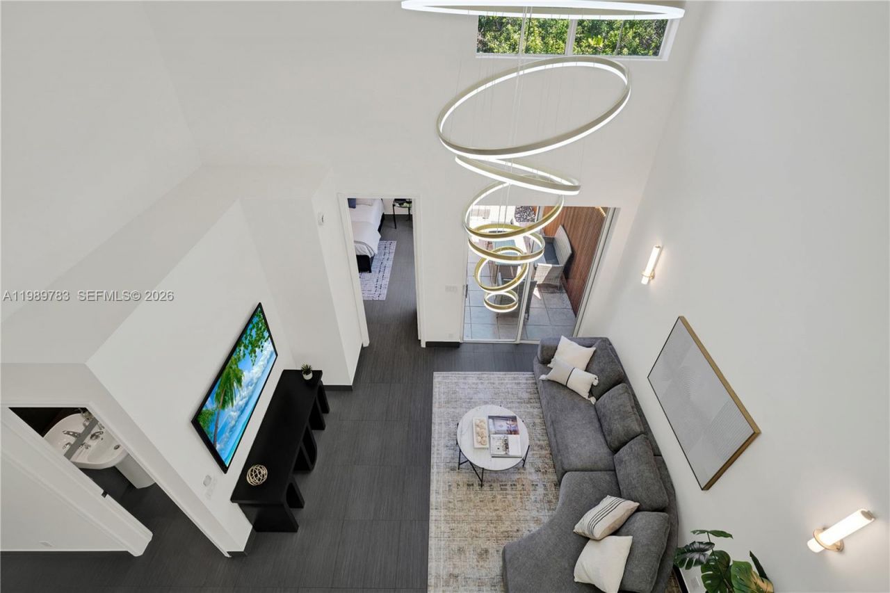 1251 Hayes St , Hollywood, FL 33019 Photo