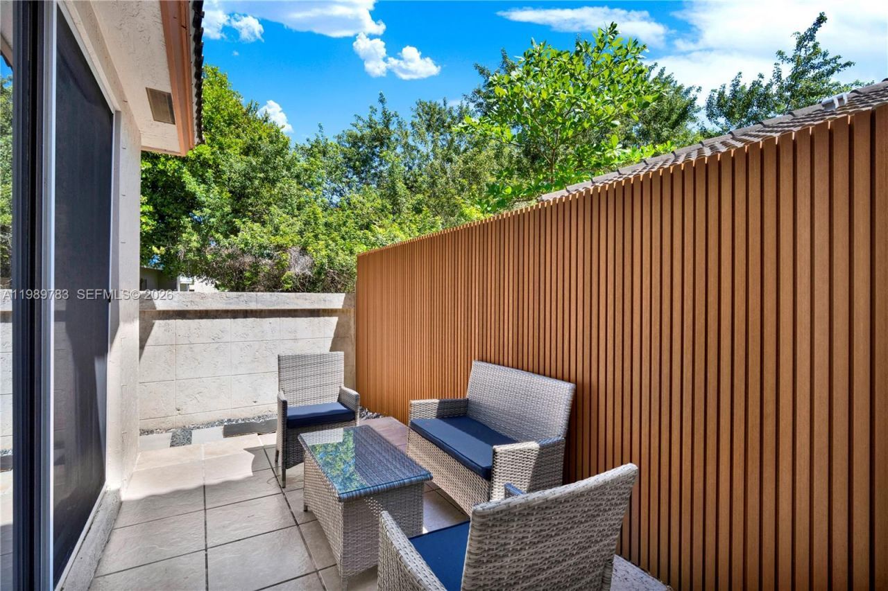 1251 Hayes St , Hollywood, FL 33019 Photo