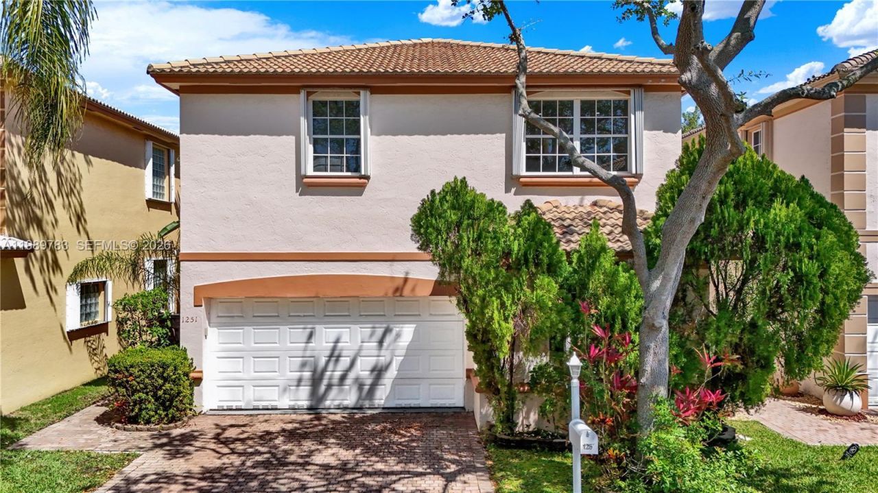 1251 Hayes St , Hollywood, FL 33019 Photo