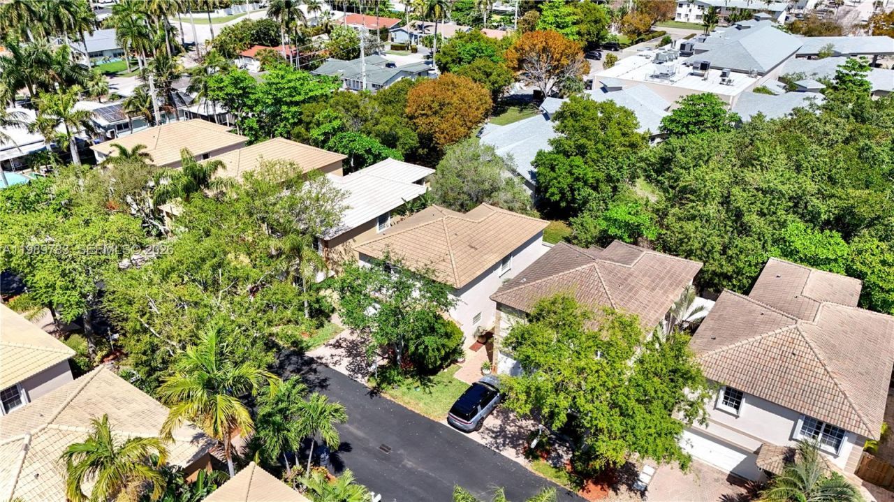 1251 Hayes St , Hollywood, FL 33019 Photo