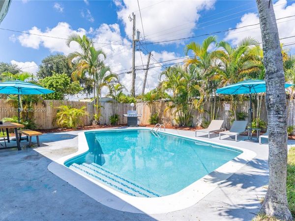 6445 SW 22nd Ct, Miramar, FL 33023