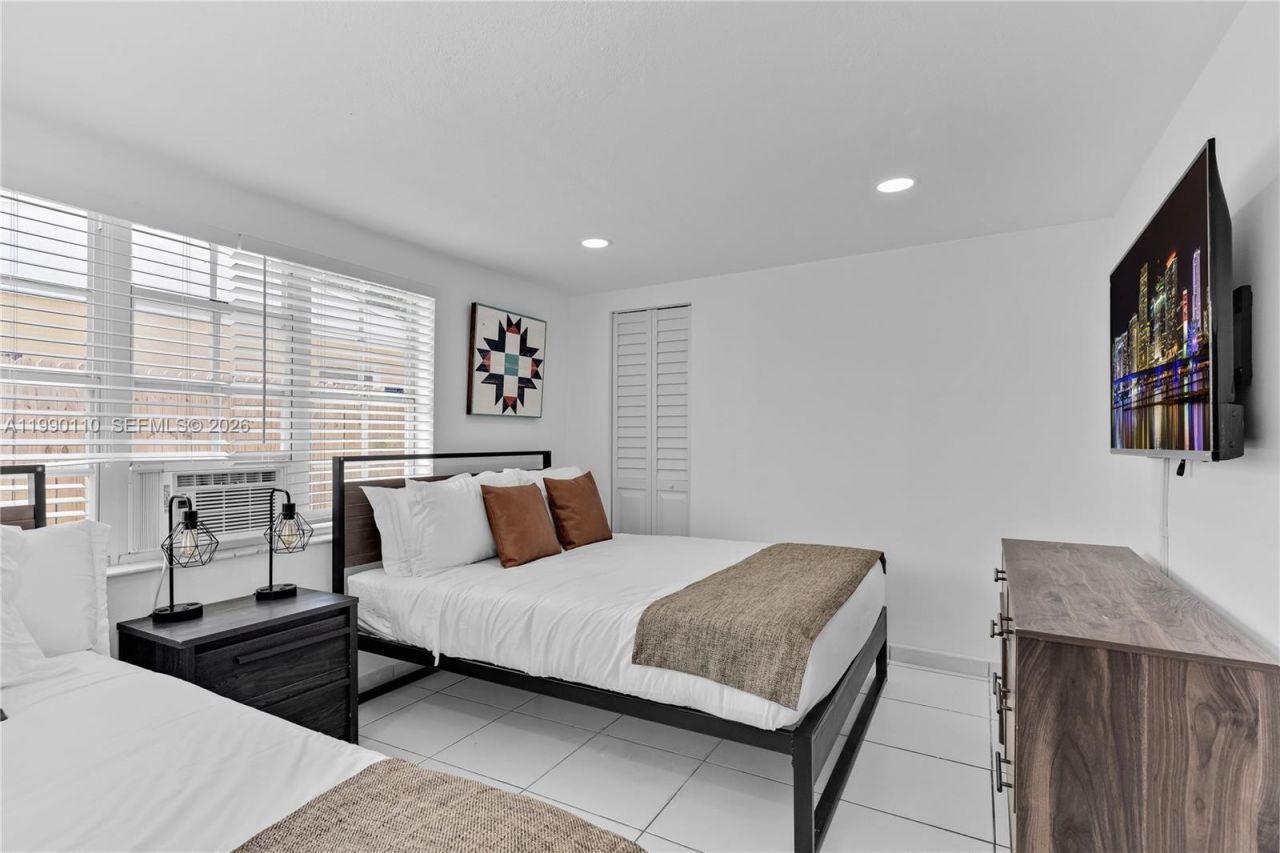 6445 SW 22nd Ct, Miramar, FL 33023 Photo