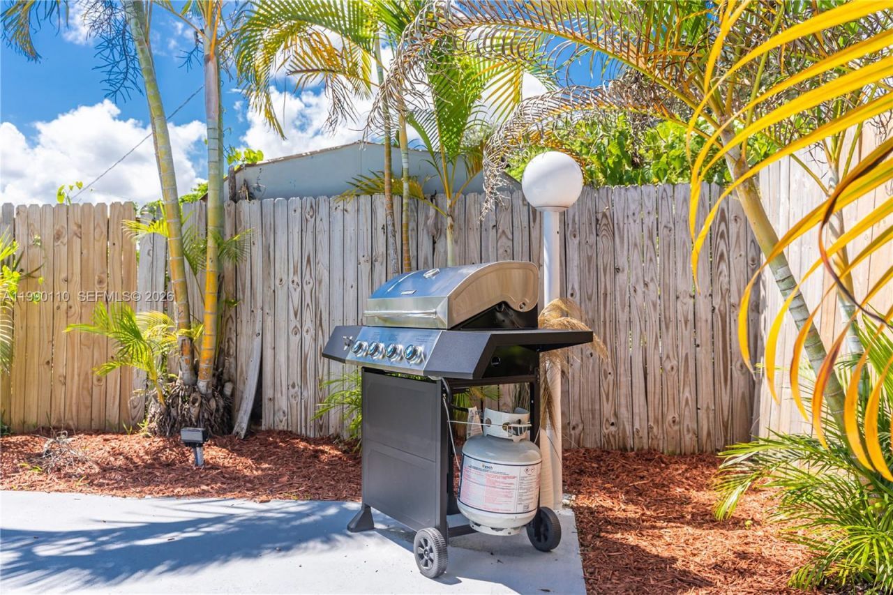 6445 SW 22nd Ct, Miramar, FL 33023 Photo