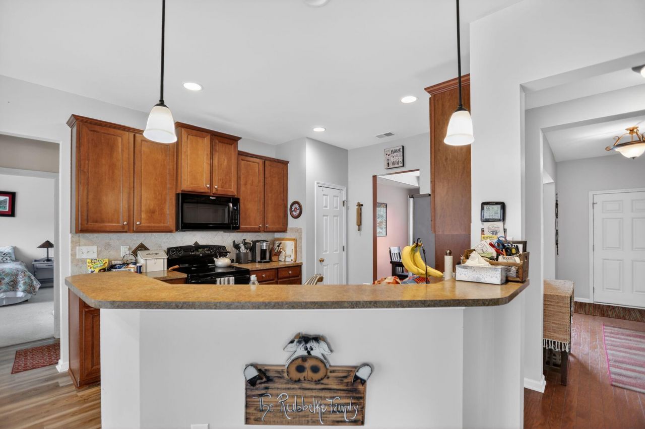 173 Mayfield Drive Photo 16