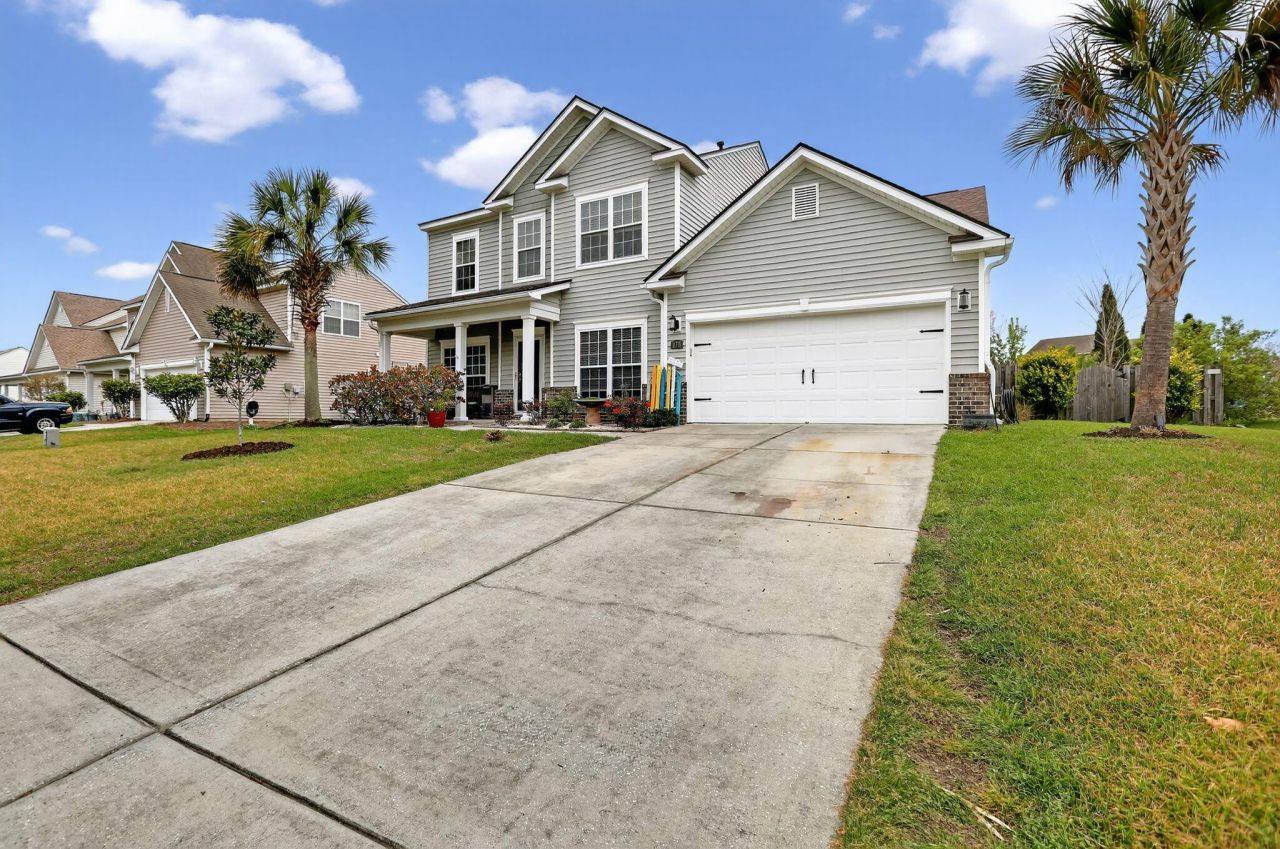 173 Mayfield Drive Photo 2