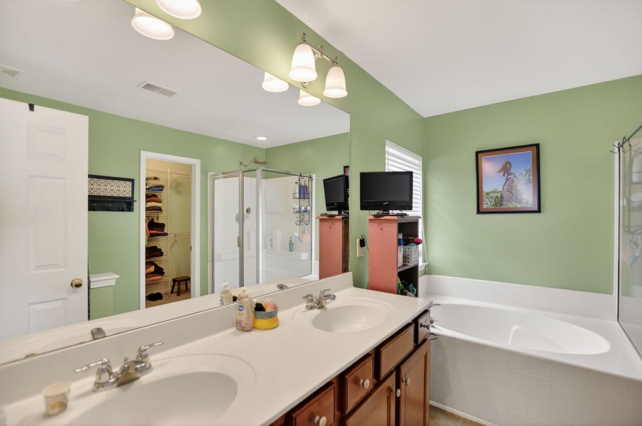 173 Mayfield Drive Photo 29