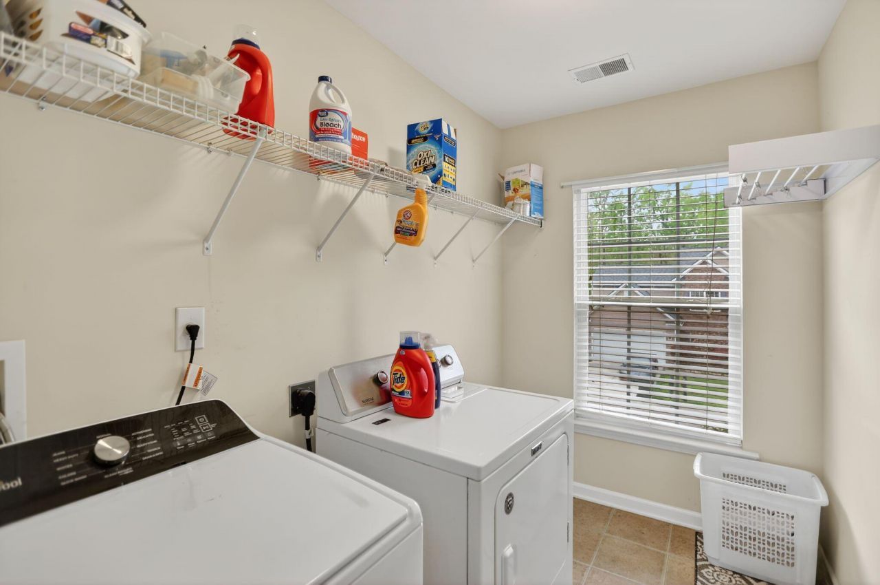 173 Mayfield Drive Photo 35