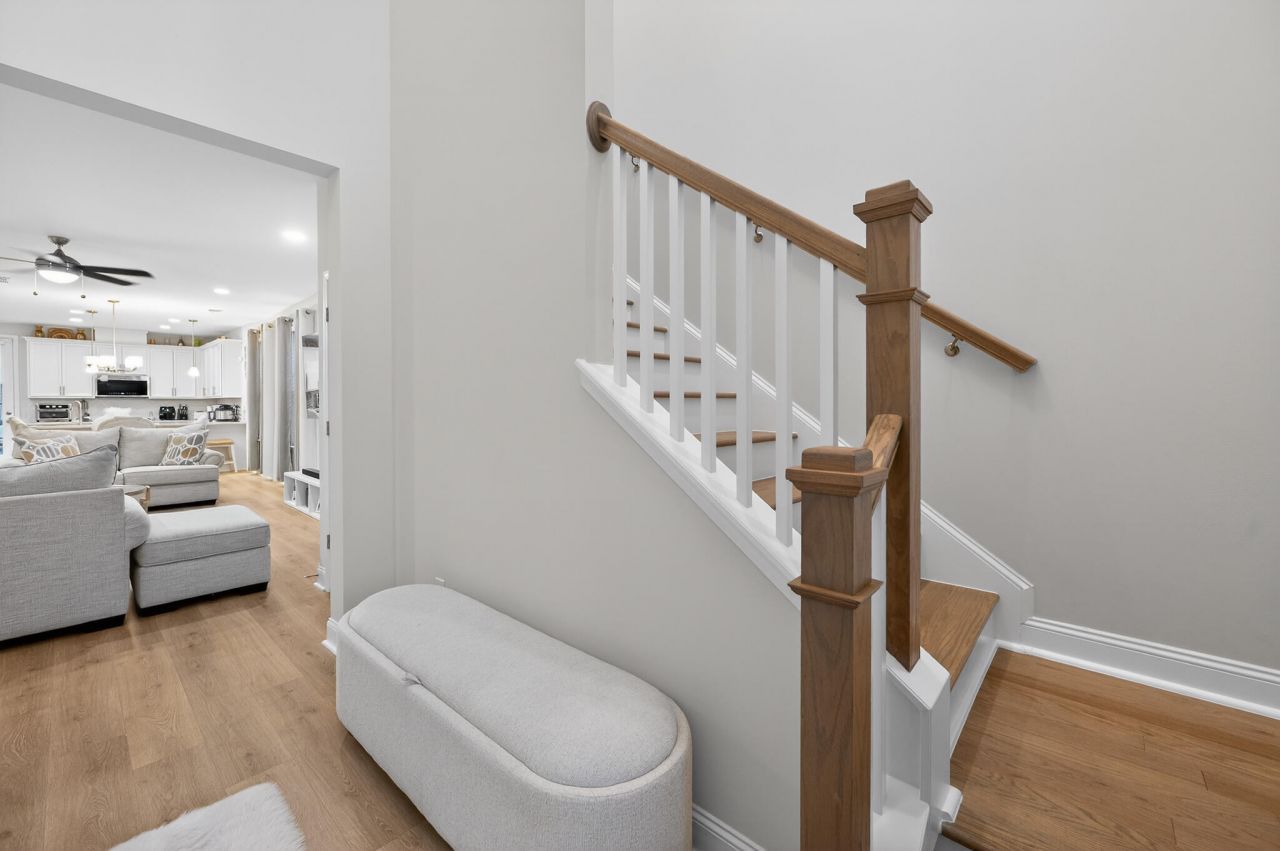 478 Eagleview Drive Photo 4