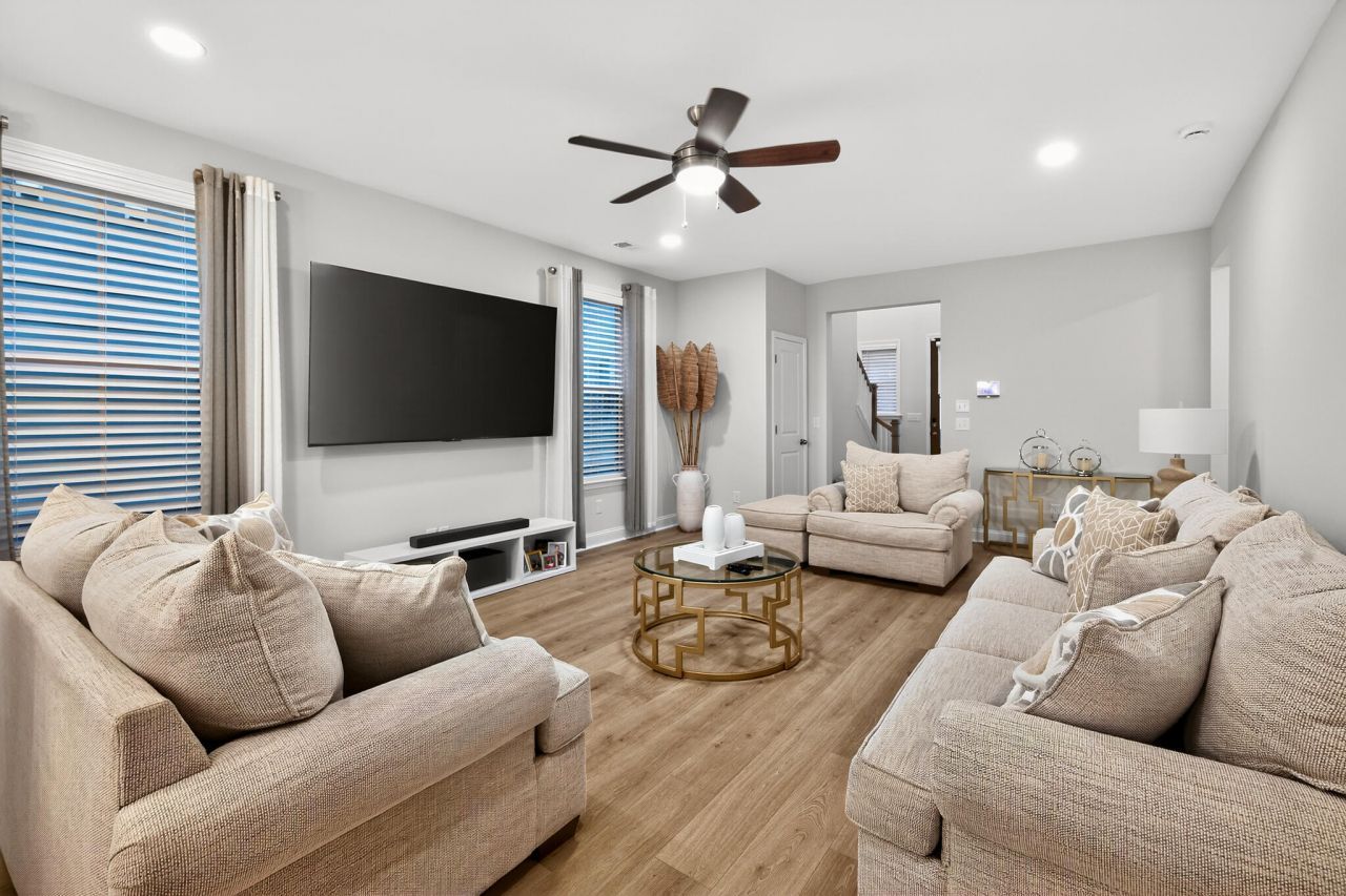 478 Eagleview Drive Photo 5