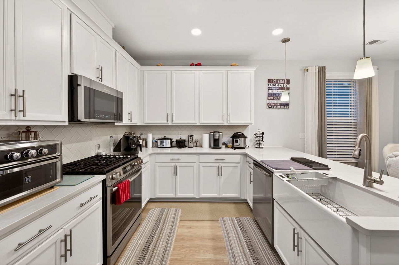 478 Eagleview Drive Photo 6