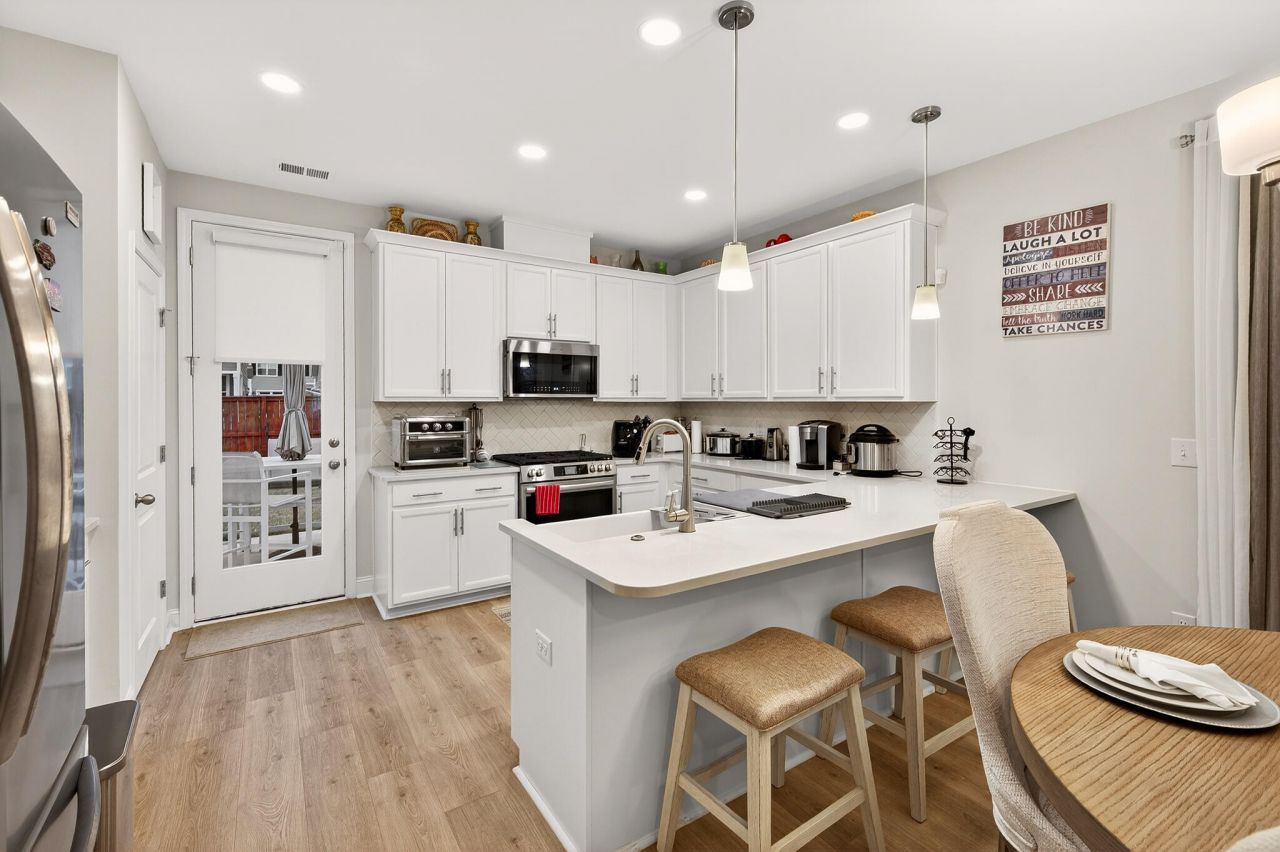 478 Eagleview Drive Photo 7