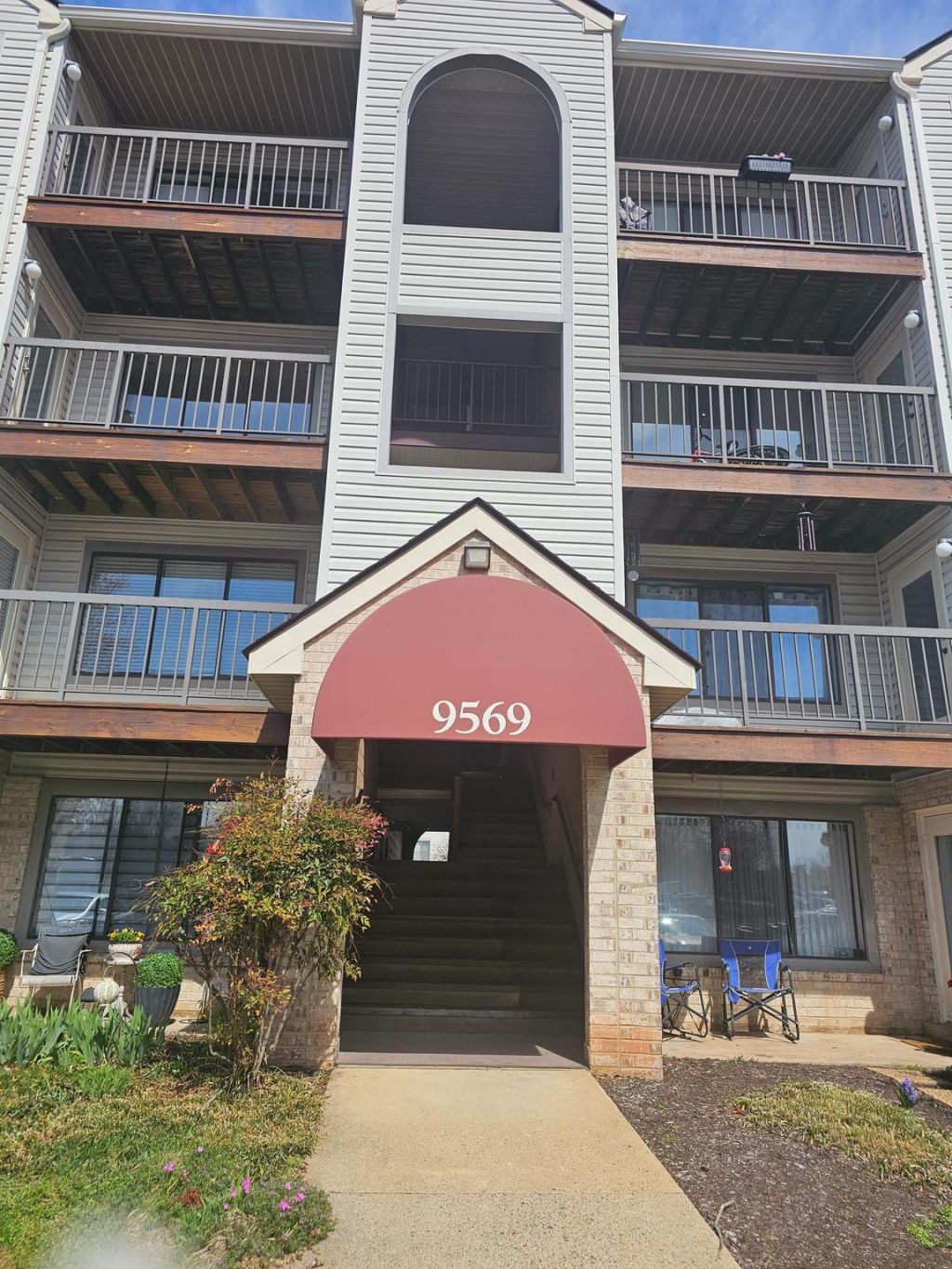 9569 Coggs Bill Drive, Unit 403, Manassas, VA 20110 Main Photo