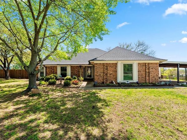 317 Ryan Avenue , Burleson, TX 76028