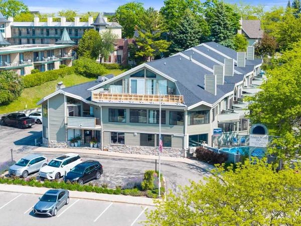 101 Michigan Avenue, Unit 105, Charlevoix, MI 49720