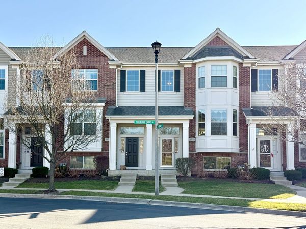 28W078 Shelburne Farms Drive , Winfield, IL 60190