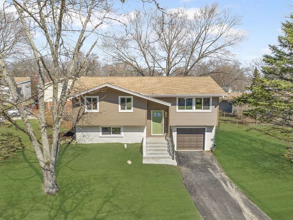 1512 Syracuse Lane, Schaumburg, IL 60193