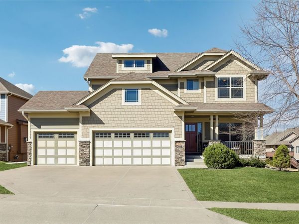 4012 140th Street, Urbandale, IA 50323