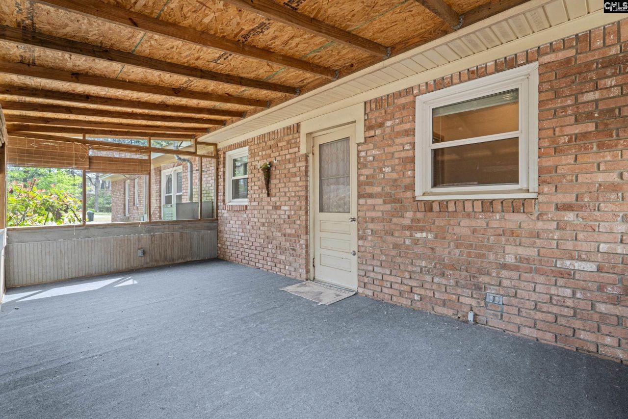 334 Pitney Road  Photo 23