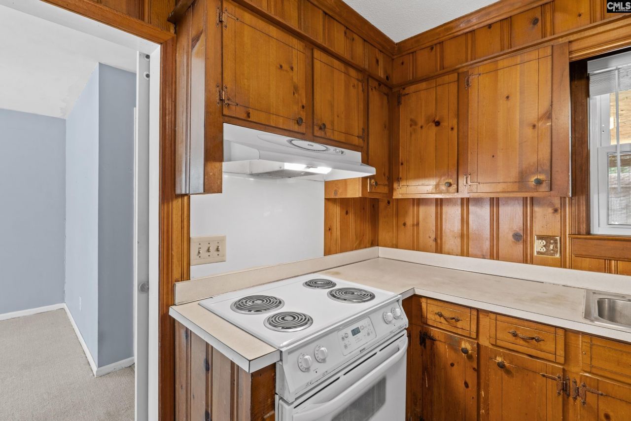 334 Pitney Road  Photo 8