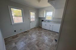 228 Pecan Drive photo 4