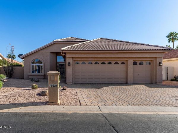 10225 E HERCULES Drive, Sun Lakes, AZ 85248